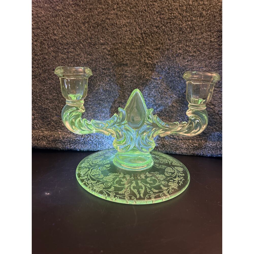 New Martinsville USA 1930s Florentine Etched Double Candle Holder GLOWS GREEN